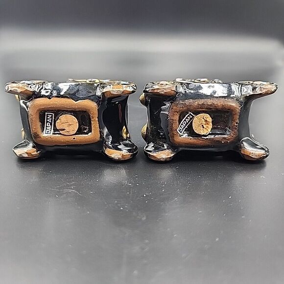 Vintage Red Ware Hand Painted Car Jalopy 3” Salt & Pepper Shakers Japan - Picture 6 of 8